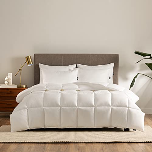 SERTA Down Illusion Hypoallergenic Down Alternative Comforter with Corner Loops