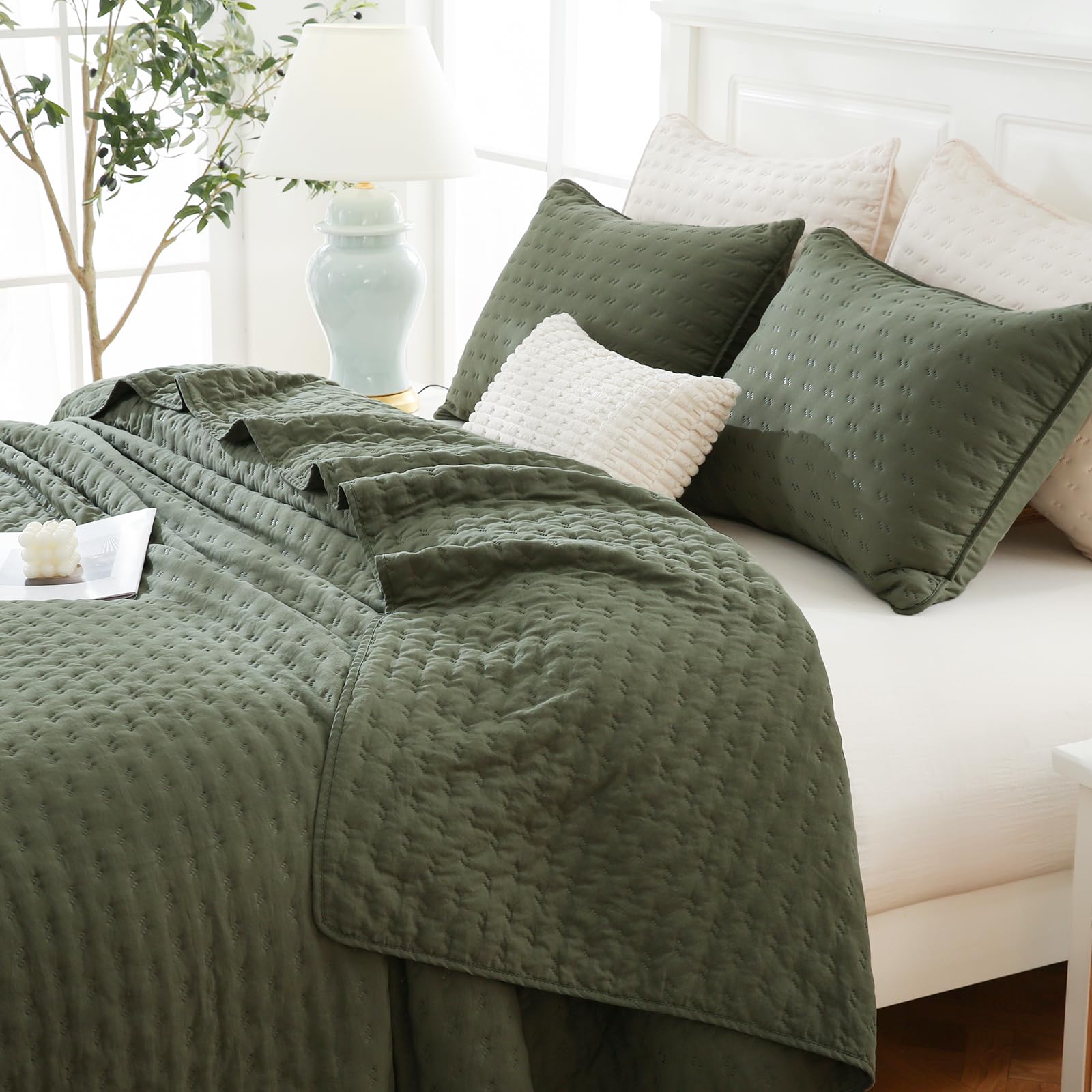 HiSnug Quilt Bedding Set, Reversible Lightweight Bed Spreads OversizedQuilted Bedspread for All Seasons, Soft Washable