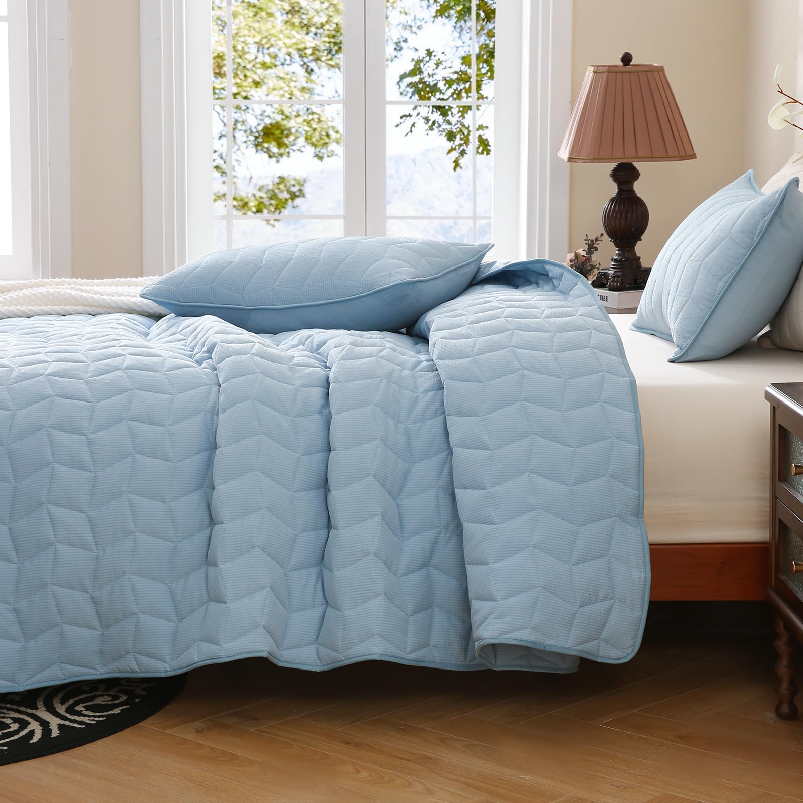 HiSnug Quilt Bedding Set, Reversible Lightweight Bed Spreads OversizedQuilted Bedspread for All Seasons, Soft Washable