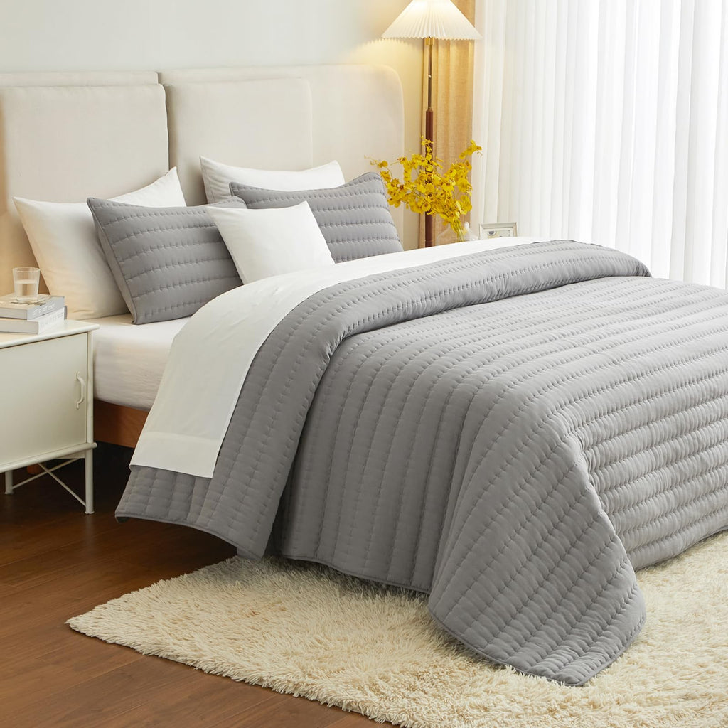 HiSnug Quilt Bedding Set, Reversible Lightweight Bed Spreads OversizedQuilted Bedspread for All Seasons, Soft Washable
