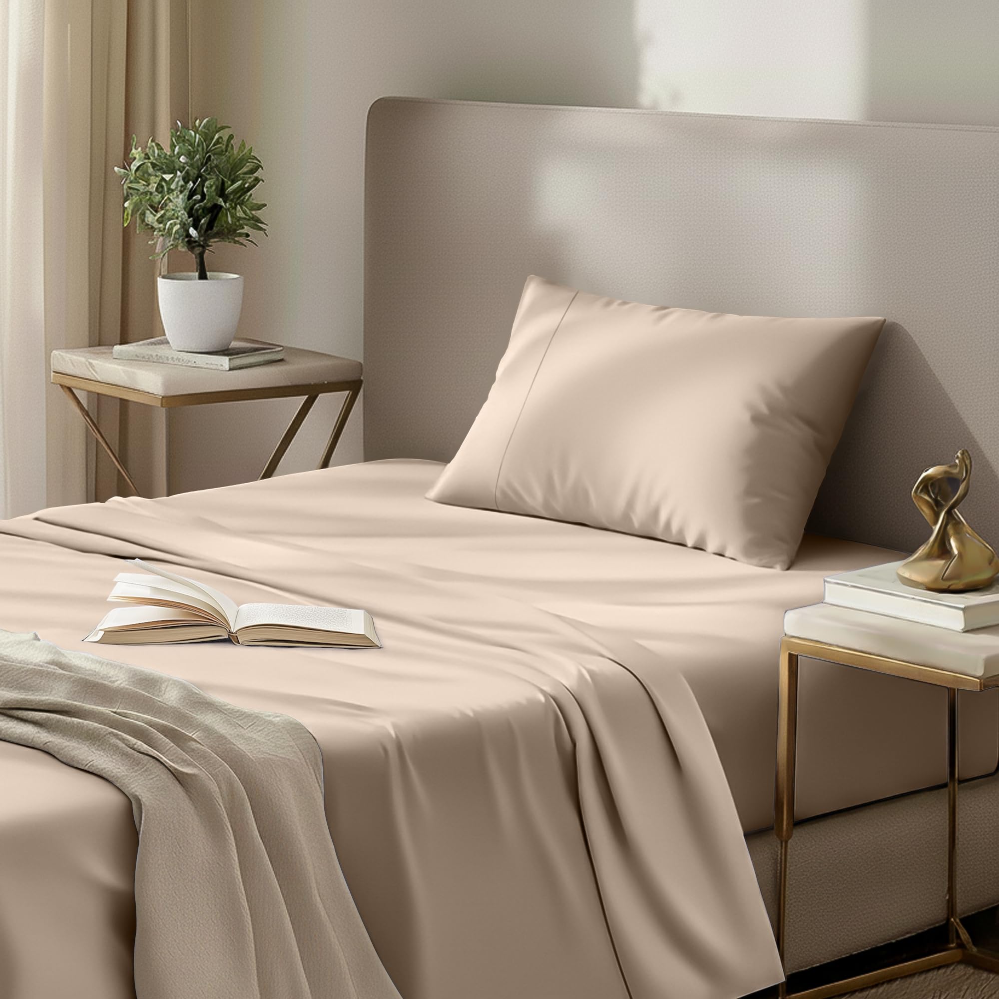 Utopia Bedding Bed Sheet Set - Soft Brushed Microfiber Fabric - Shrinkage & Fade Resistant - Easy Care