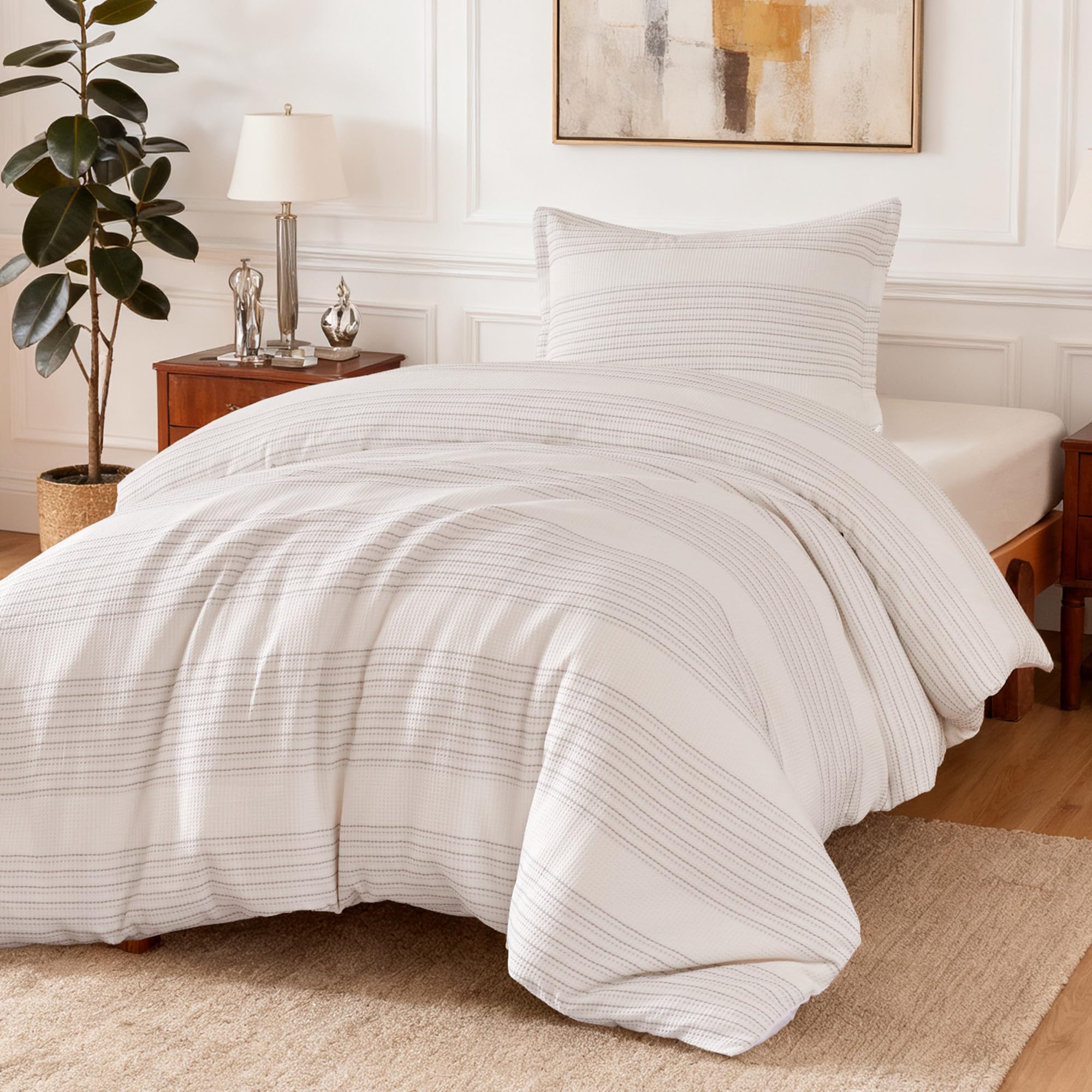 Amazon Basics Waffle Weave Microfiber 2-3 Piece Duvet Cover Set, Includes 1 Duvet Cover and 1-2 Pillow Shams