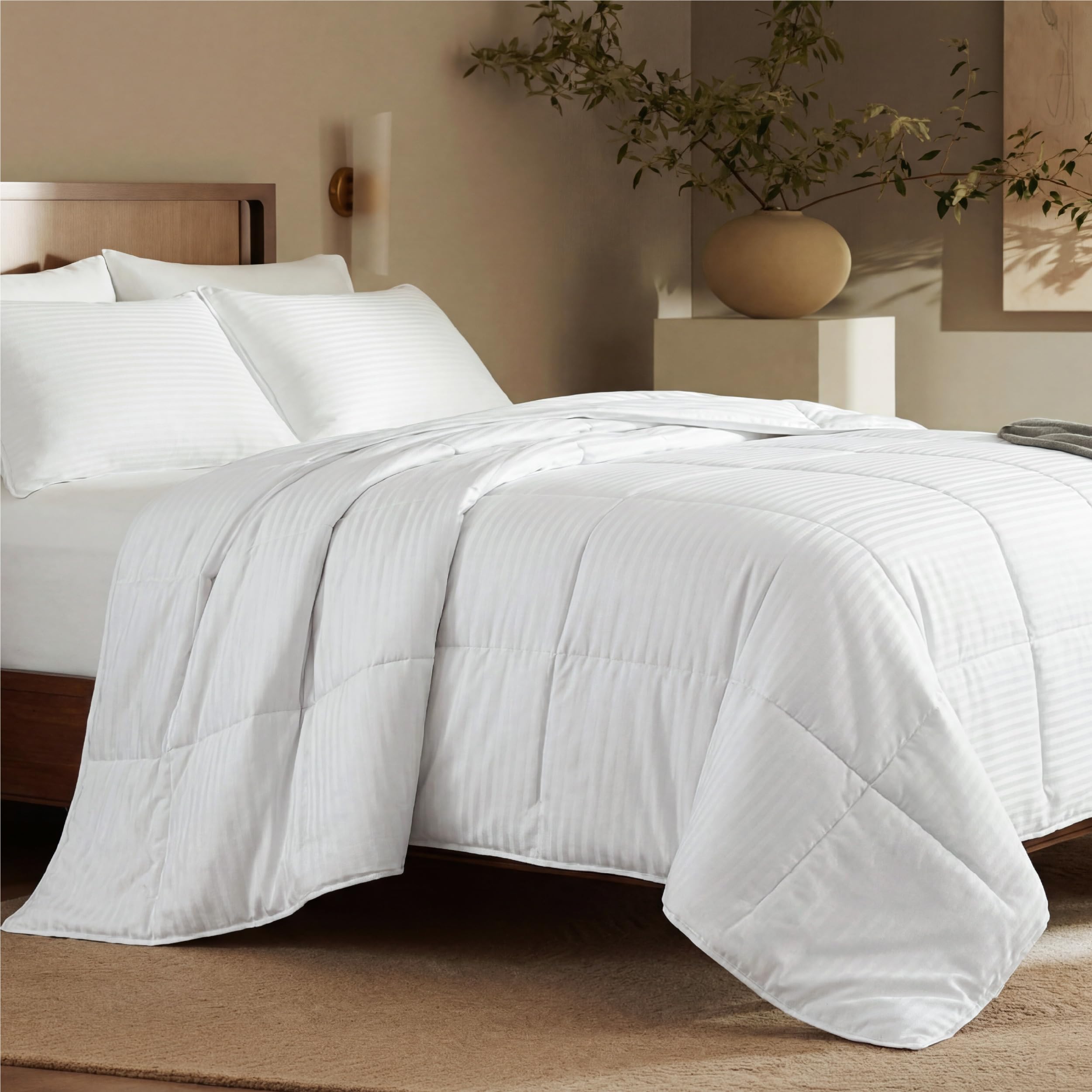Bedsure Duvet Insert Lightweight Comforter