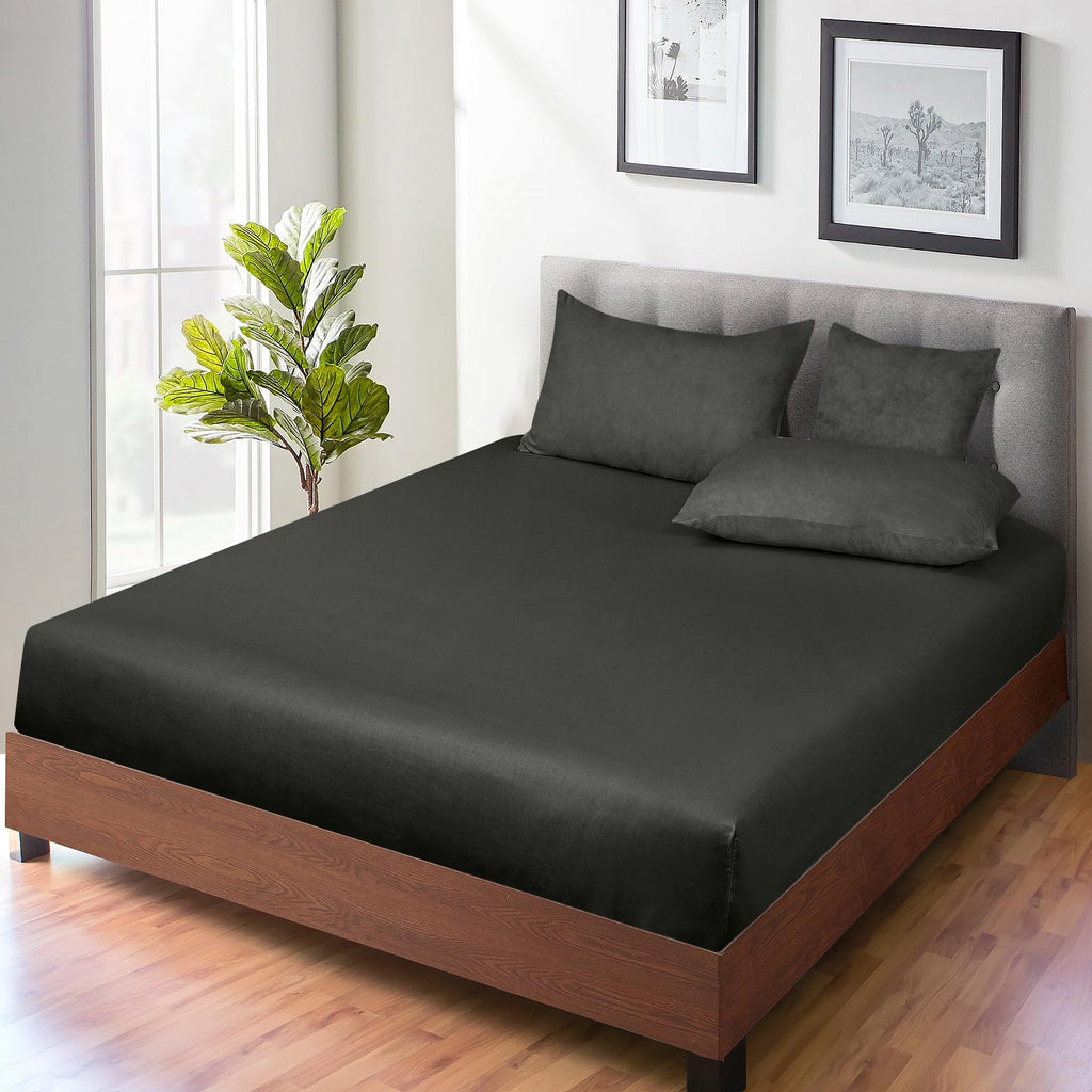 ROYALE LINENS 300 Thread Count 100% Long Staple Combed Cotton Fitted Sheet - Super Soft Deep Pocket Bottom Sheet - Fitted Sheet - Fitted Sheet Only - Elastic Sheet