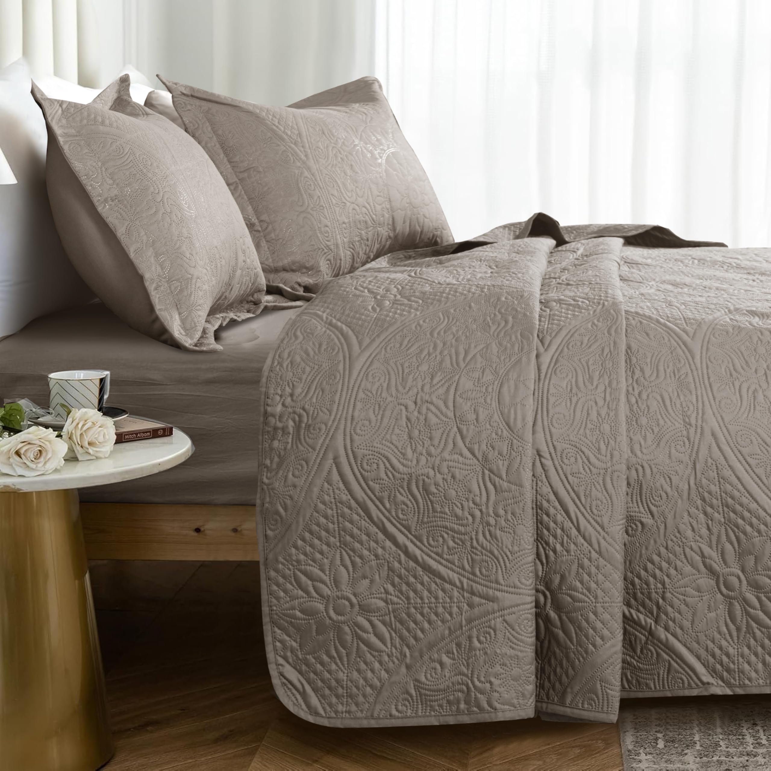 Cotton Passion Quilt Bedding Set - Lightweight Quilted Microfiber Bedspread Floral Pattern