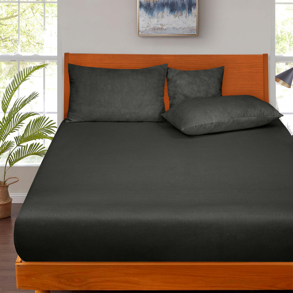 ROYALE LINENS 300 Thread Count 100% Long Staple Combed Cotton Fitted Sheet - Super Soft Deep Pocket Bottom Sheet - Fitted Sheet - Fitted Sheet Only - Elastic Sheet