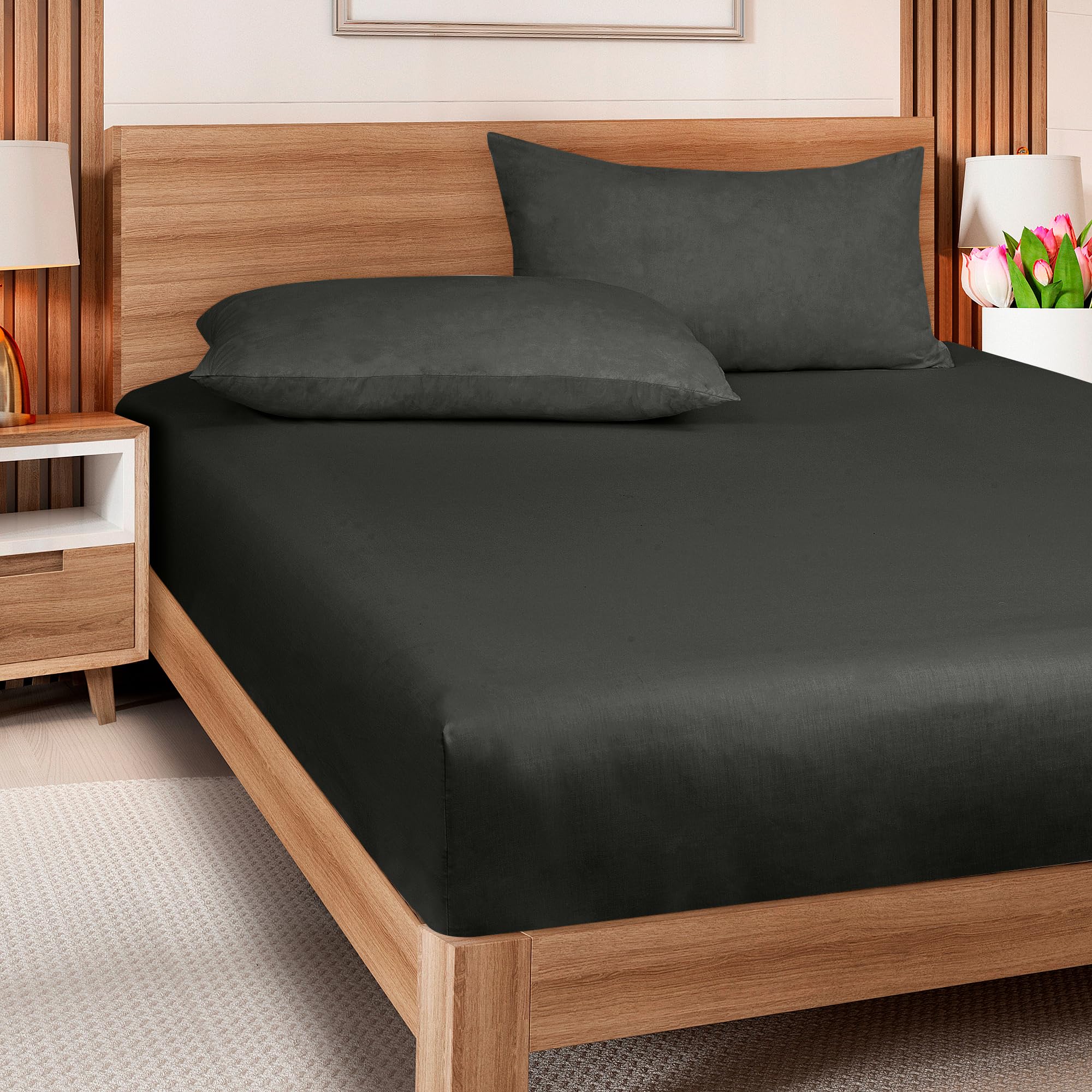 ROYALE LINENS 300 Thread Count 100% Long Staple Combed Cotton Fitted Sheet - Super Soft Deep Pocket Bottom Sheet - Fitted Sheet - Fitted Sheet Only - Elastic Sheet