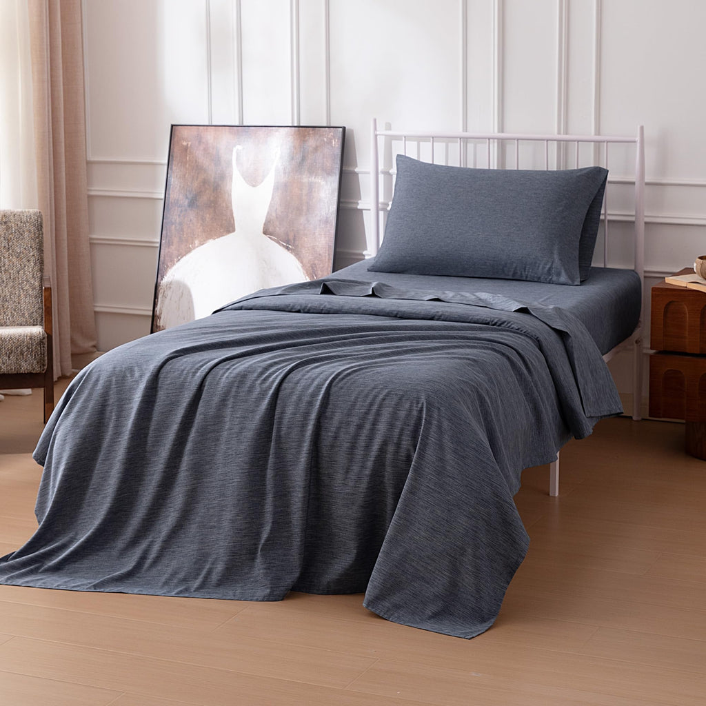 Amazon Basics Cationic Microfiber 3-4-Piece Sheet Set, Wrinkle Free and Easy Fit, 1 Flat Sheet, 1 Fitted Sheet and 1-2 Pillowcase