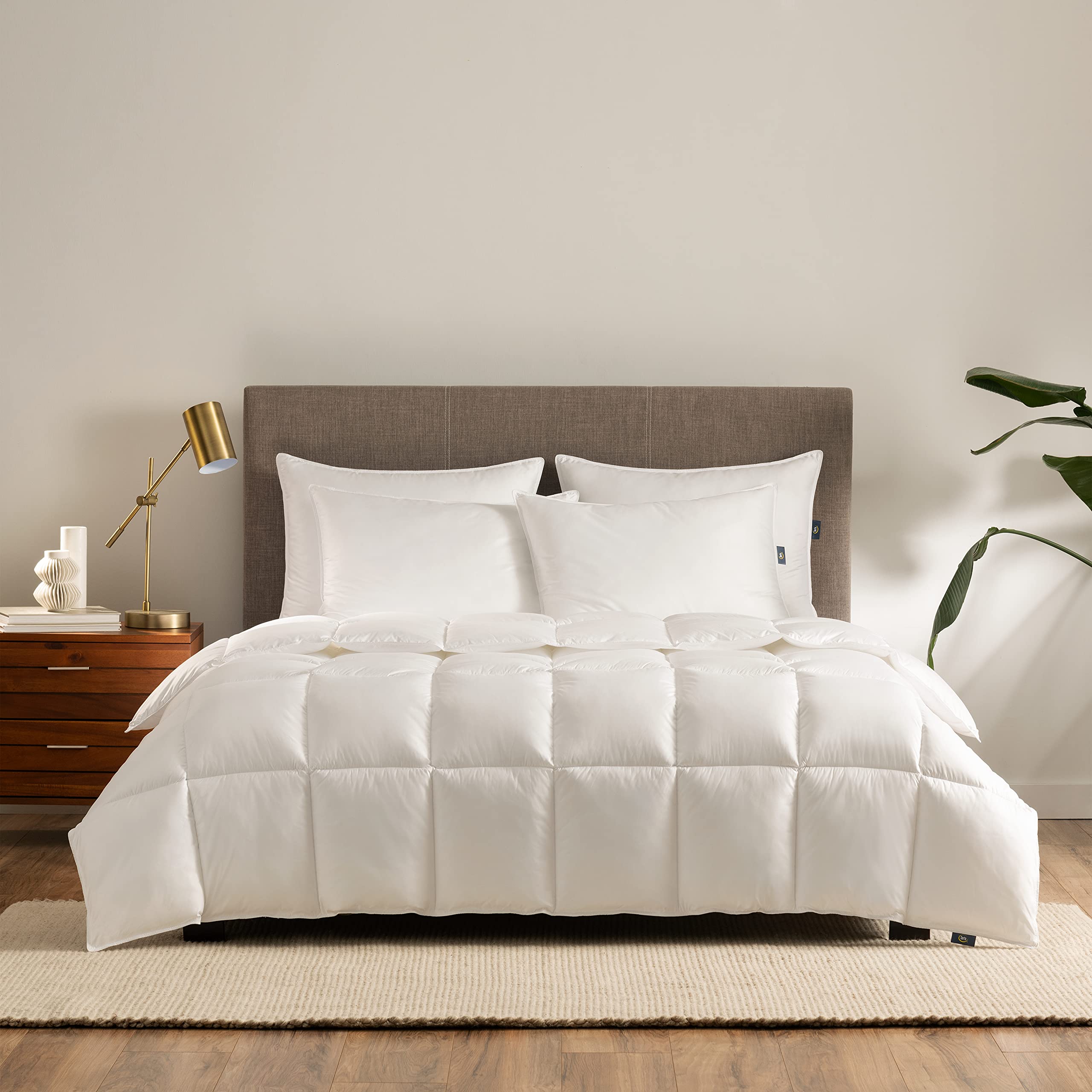 SERTA Down Illusion Hypoallergenic Down Alternative Comforter with Corner Loops