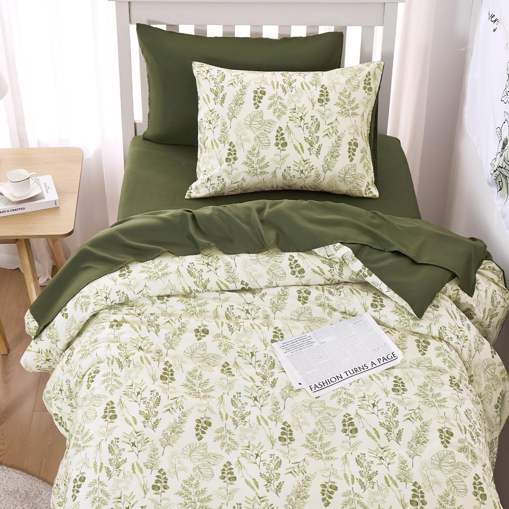 Wake In Cloud - Floral Duvet Cover Set, Botanical Vintage Flower Coquette Cottagecore Aesthetic for Women Teen Girls, Soft Lightweight Bedding, 3-Piece