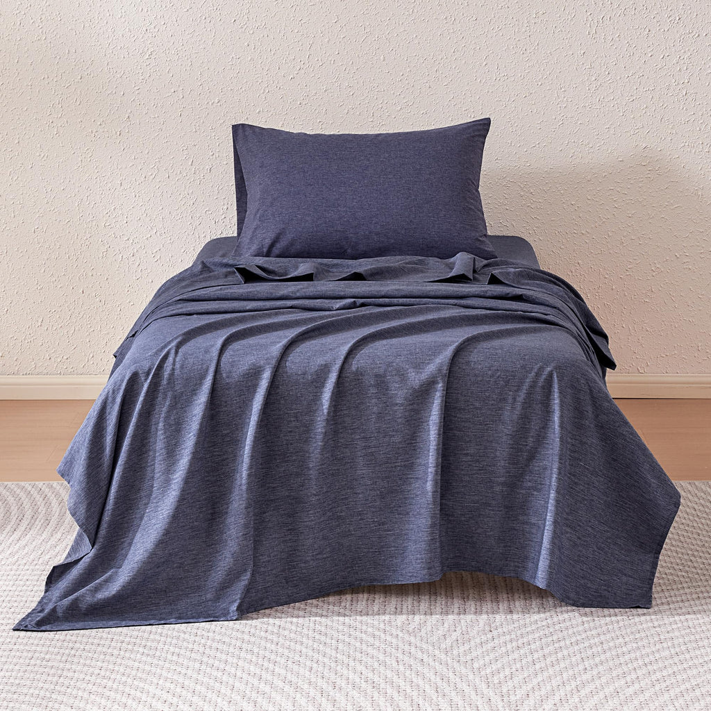 Amazon Basics Cationic Microfiber 3-4-Piece Sheet Set, Wrinkle Free and Easy Fit, 1 Flat Sheet, 1 Fitted Sheet and 1-2 Pillowcase