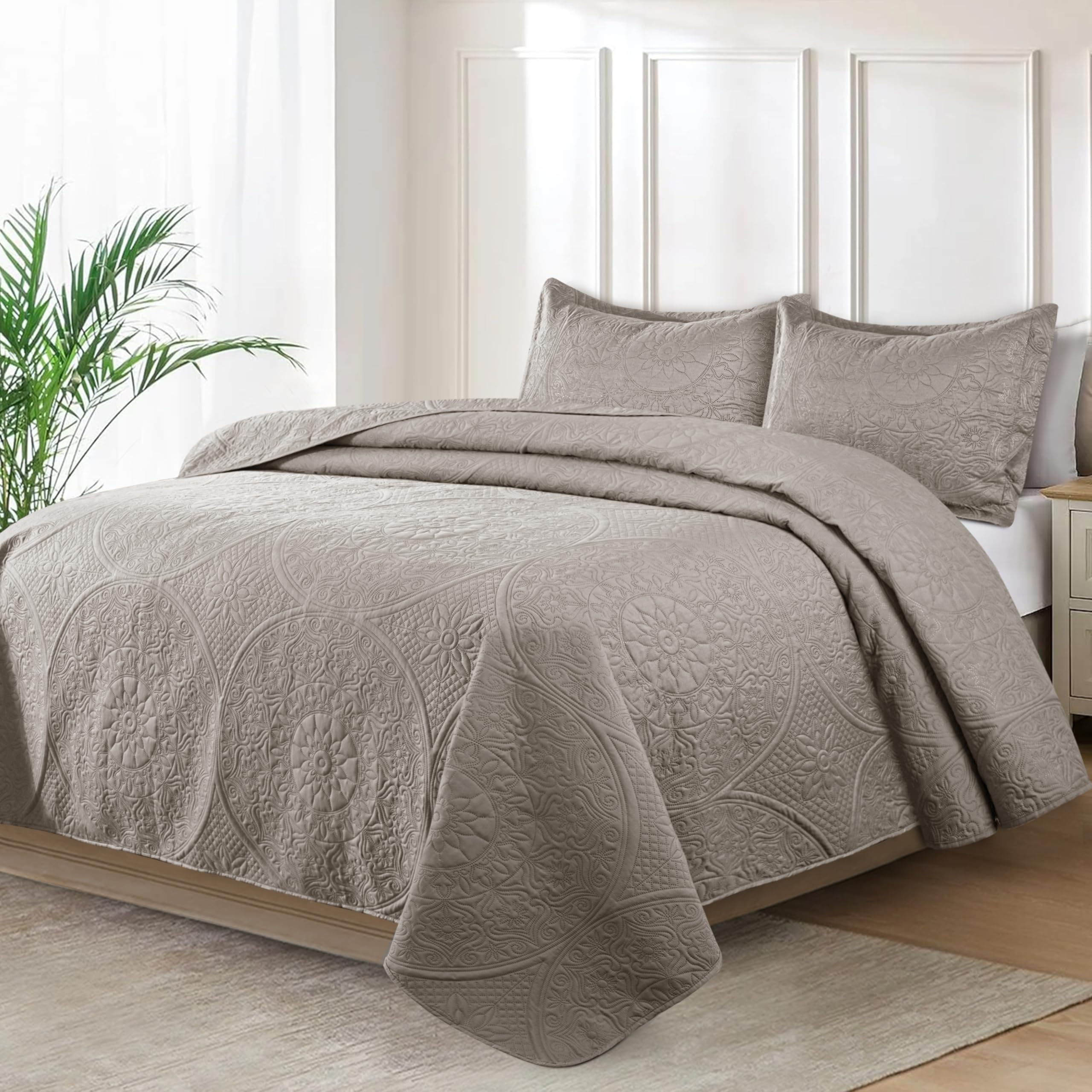 Cotton Passion Quilt Bedding Set - Lightweight Quilted Microfiber Bedspread Floral Pattern