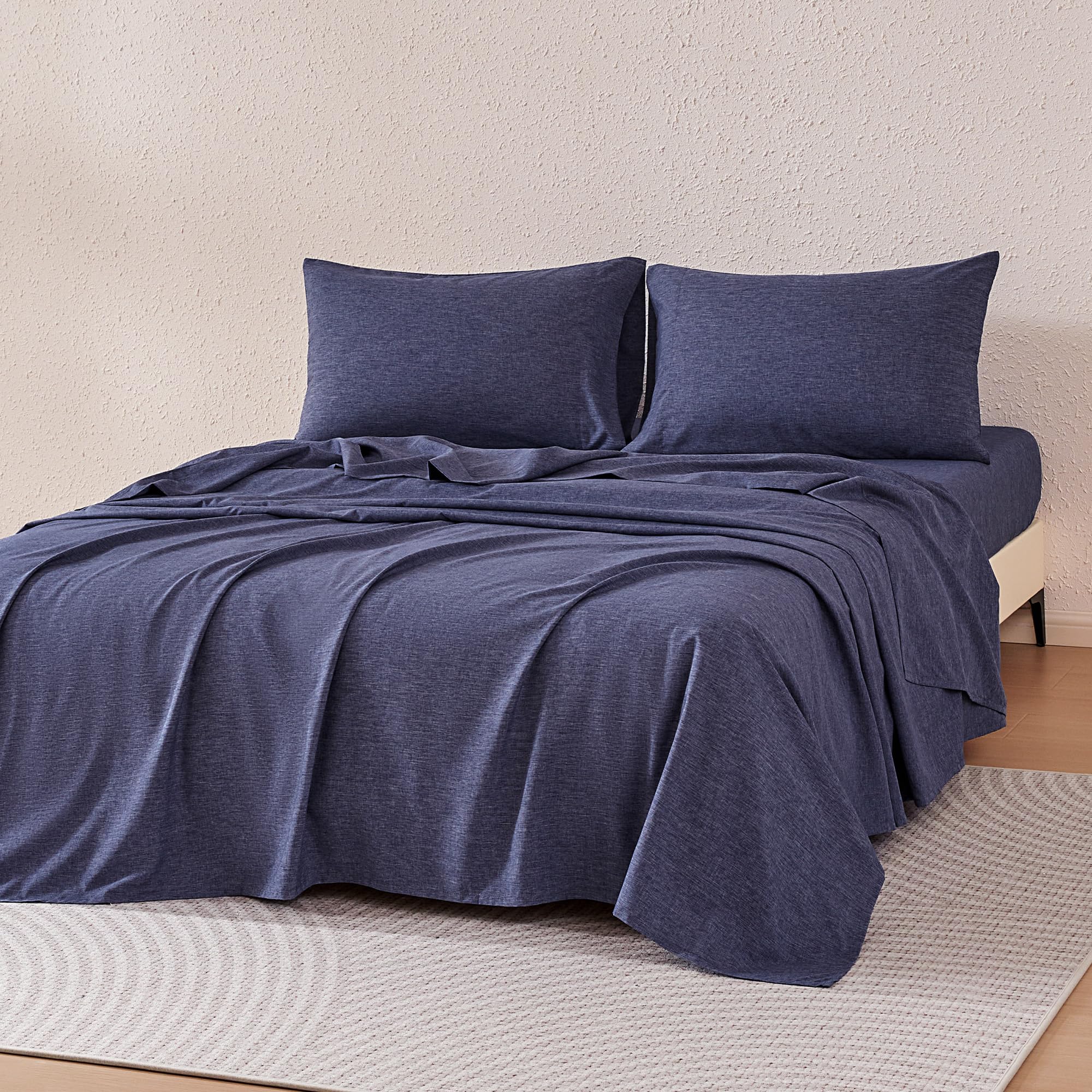 Amazon Basics Cationic Microfiber 3-4-Piece Sheet Set, Wrinkle Free and Easy Fit, 1 Flat Sheet, 1 Fitted Sheet and 1-2 Pillowcase