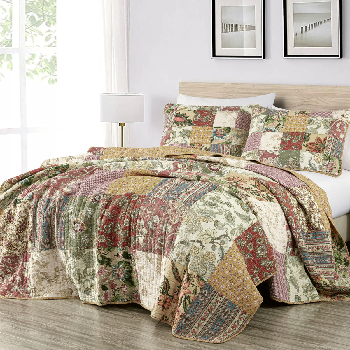 Chezmoi Collection Reversible Cotton Patchwork Quilt Set