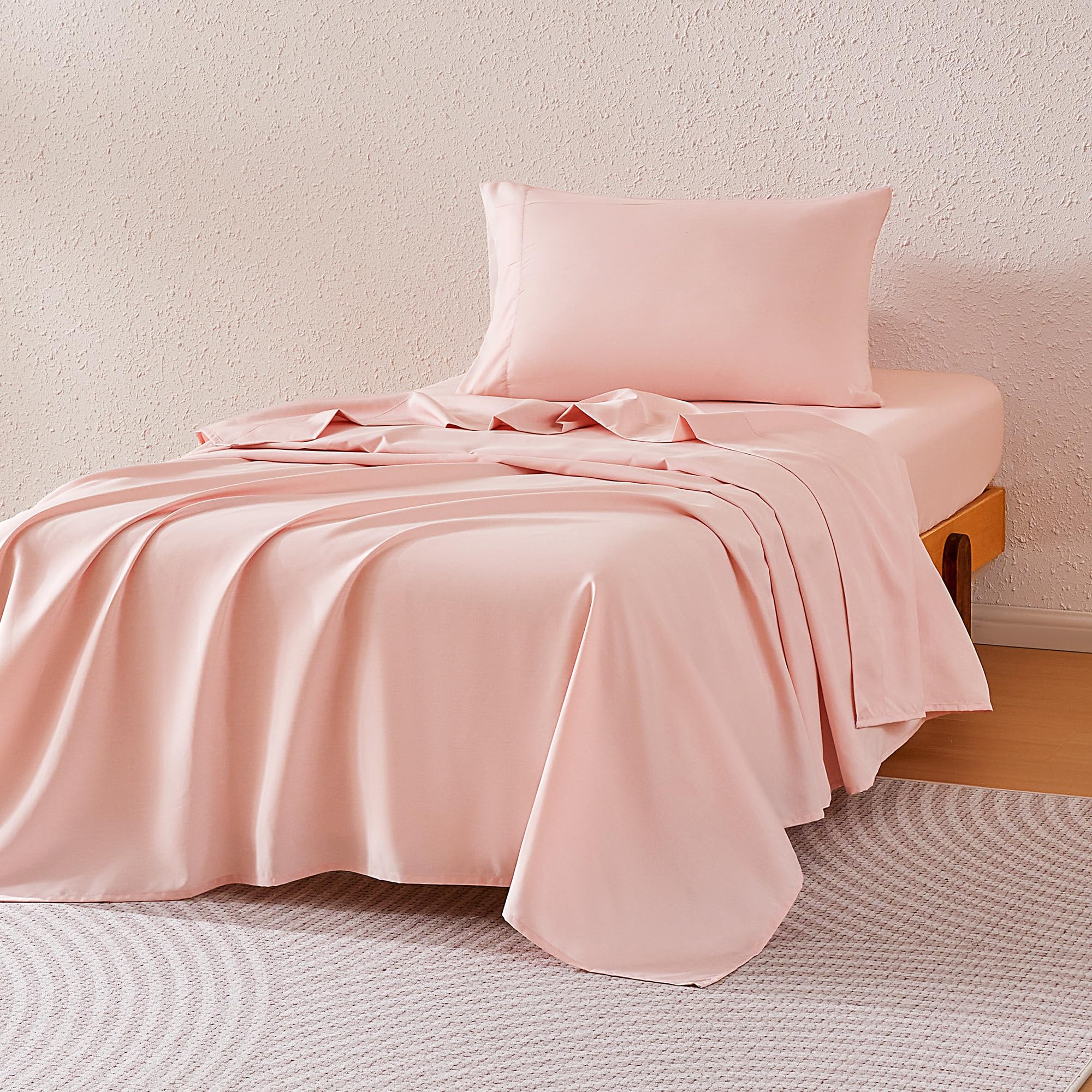 Amazon Basics Cationic Microfiber 3-4-Piece Sheet Set, Wrinkle Free and Easy Fit, 1 Flat Sheet, 1 Fitted Sheet and 1-2 Pillowcase