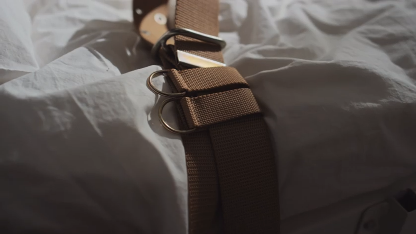 How Texture Creates Warmth in a Minimalist Bedroom